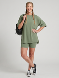Colette | Top de manga corta con cuello redondo y pantalones cortos tipo biker