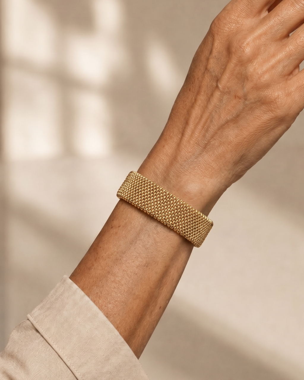 Aumen | Brazalete de malla tejida abierta