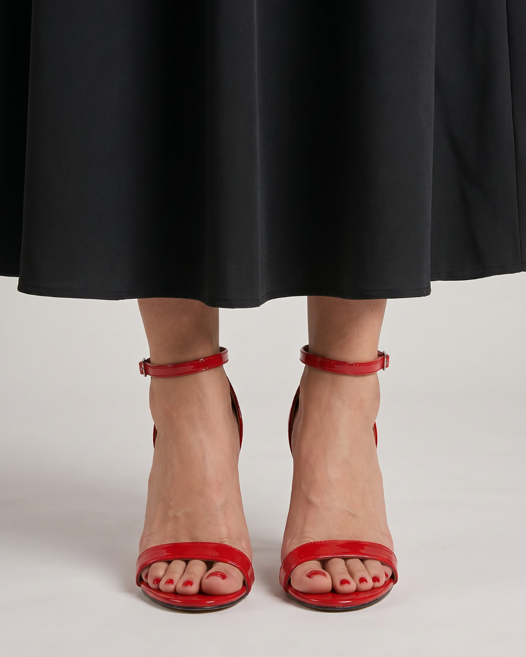 Linnea | Sandalias de tacón stiletto con tira en el tobillo y puntera abierta