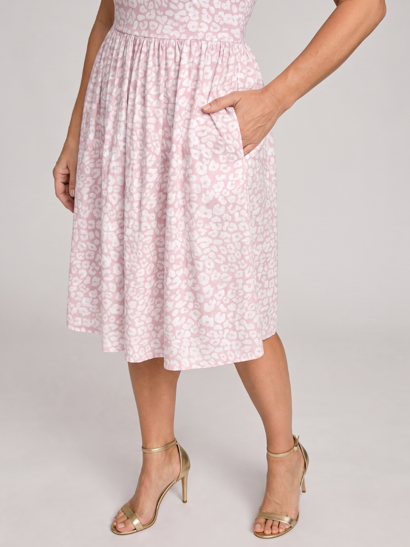 Leneva | Vestido de largo midi con escote cuadrado y estampado floral