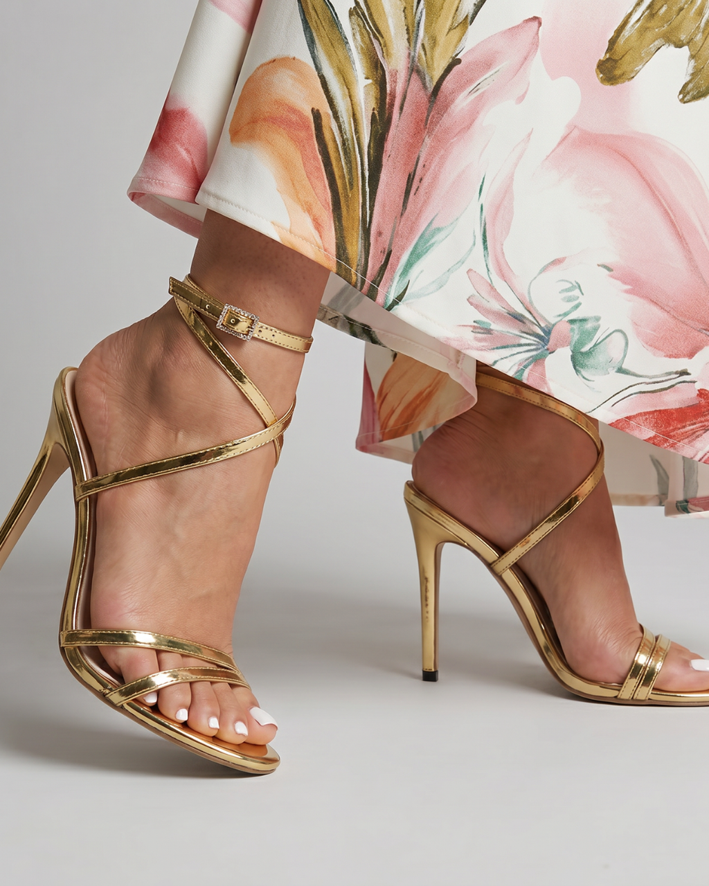 Isolde | Sandalias de tacón stiletto con tiras envolventes metálicas