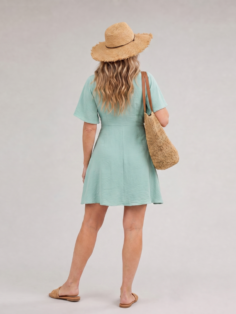 Silum | Minivestido con mangas de vuelo cortas y falda acampanada
